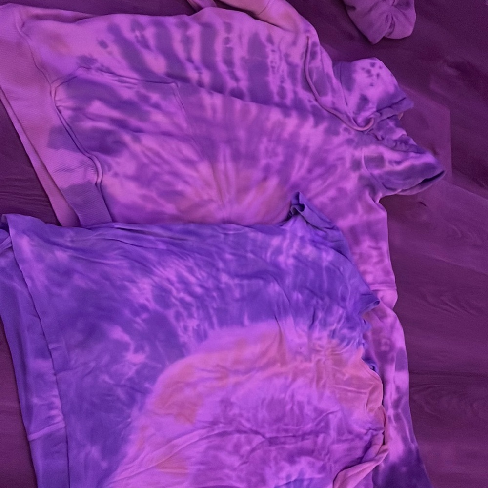 Tie dye soft and sexy shirt. Small tie-dye sweatshirt